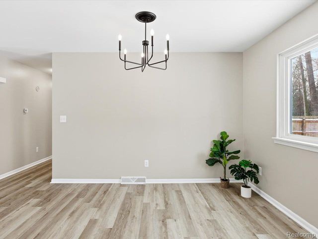 5837 Lakeshore Road, Fort Gratiot Charter Township, MI 48059