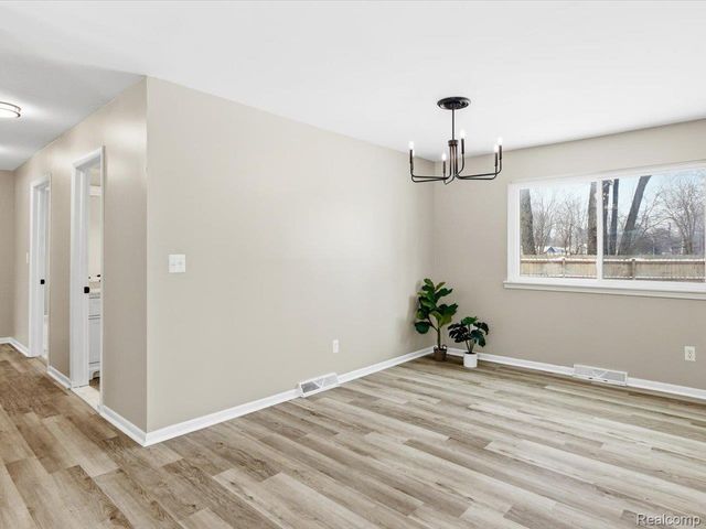 5837 Lakeshore Road, Fort Gratiot Charter Township, MI 48059