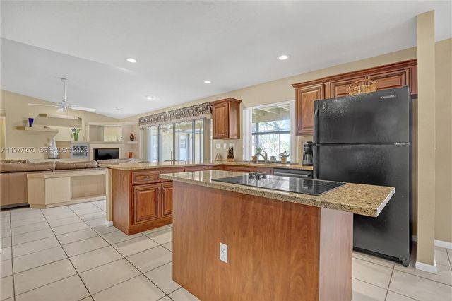 1048 NW 110th Ln, Coral Springs, FL 33071