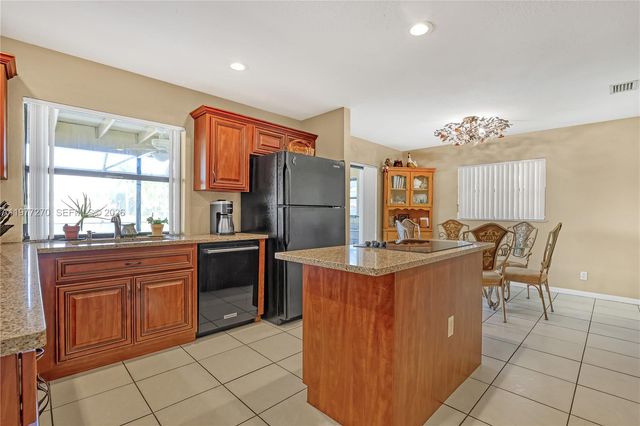 1048 NW 110th Ln, Coral Springs, FL 33071