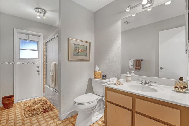 1048 NW 110th Ln, Coral Springs, FL 33071