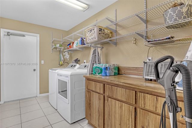 1048 NW 110th Ln, Coral Springs, FL 33071