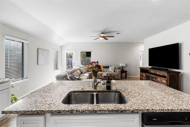 2286 Strong Horse Drive, Conroe, TX 77301