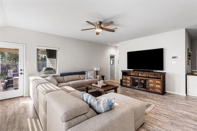 2286 Strong Horse Drive, Conroe, TX 77301