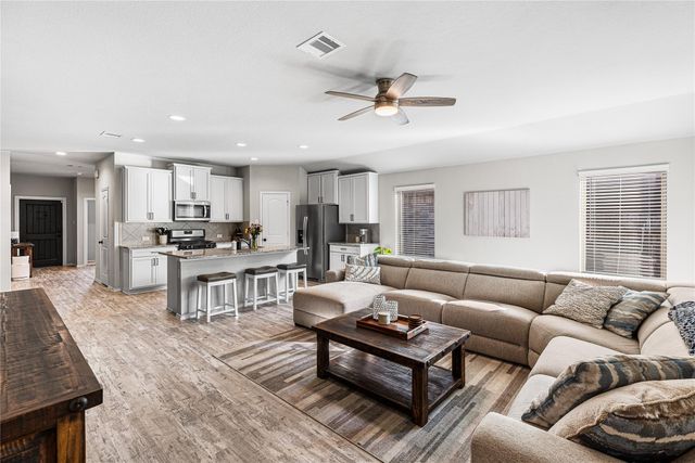 2286 Strong Horse Drive, Conroe, TX 77301