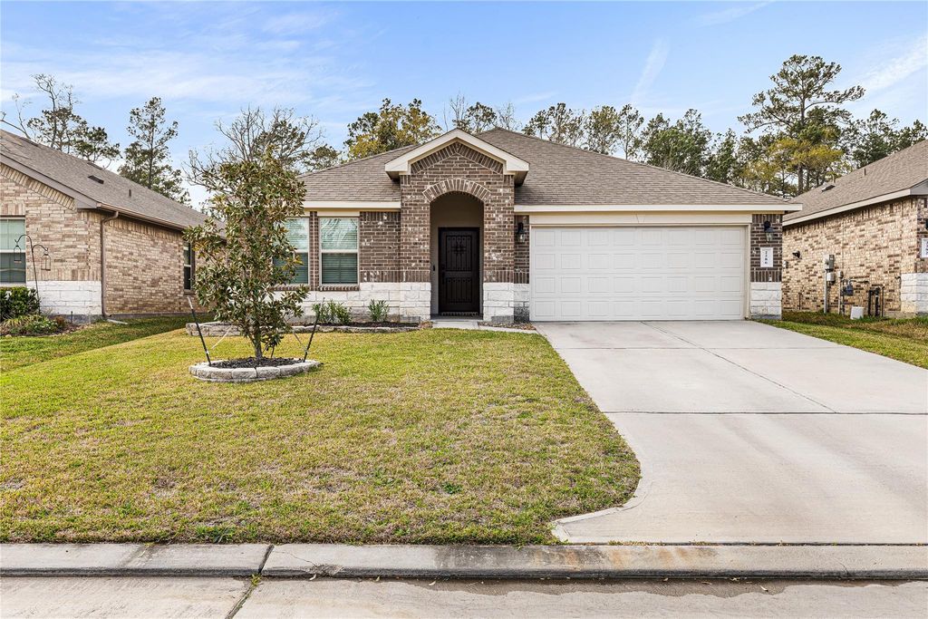 2286 Strong Horse Drive, Conroe, TX 77301