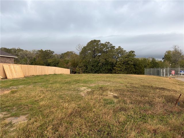 4802 Underbrush Crossing, Bryan, TX 77845