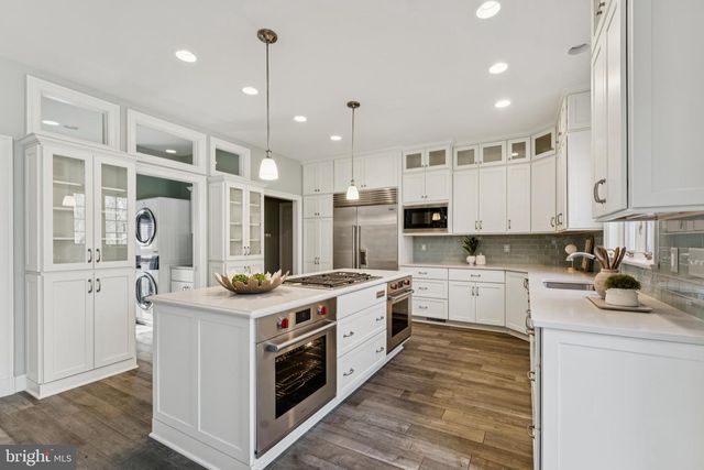 7700 LEEDS MANOR CT, Fairfax Station, VA 22039