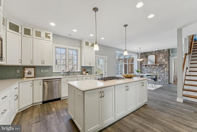 7700 LEEDS MANOR CT, Fairfax Station, VA 22039