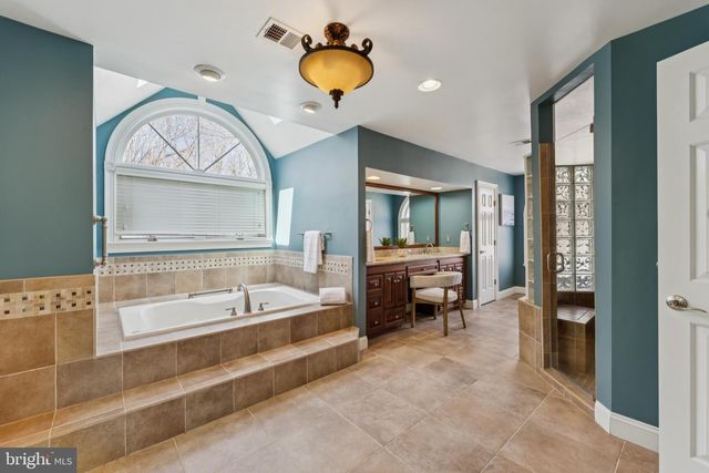 7700 LEEDS MANOR CT, Fairfax Station, VA 22039