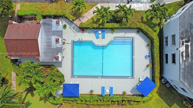 9441 Fontainebleau Blvd 212, Miami, FL 33172