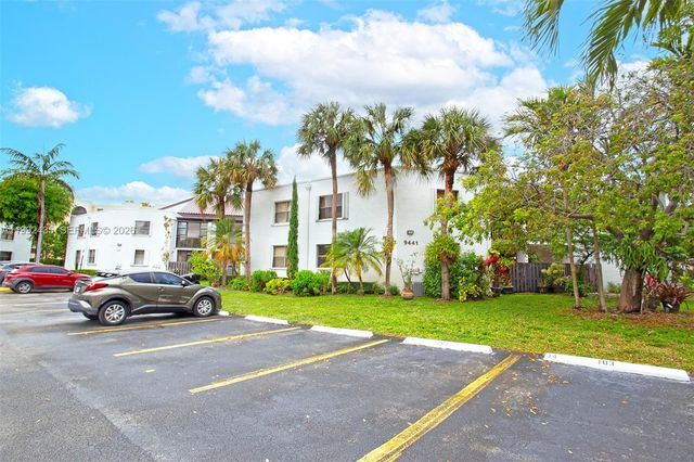 9441 Fontainebleau Blvd 212, Miami, FL 33172