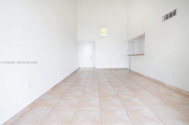 9441 Fontainebleau Blvd 212, Miami, FL 33172