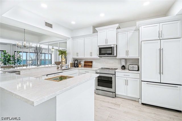 632 La Peninsula BLVD 632, Naples, FL 34113