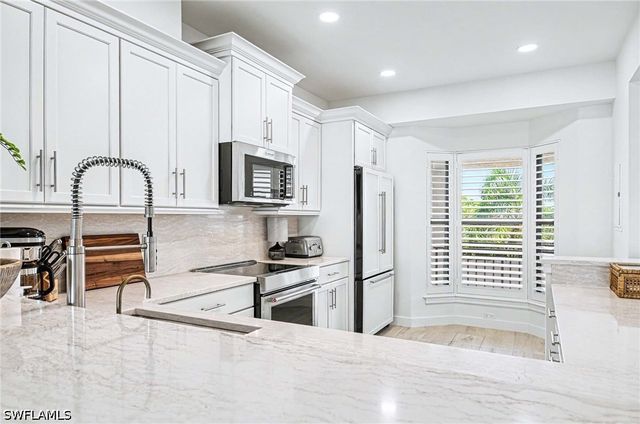 632 La Peninsula BLVD 632, Naples, FL 34113