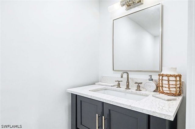632 La Peninsula BLVD 632, Naples, FL 34113