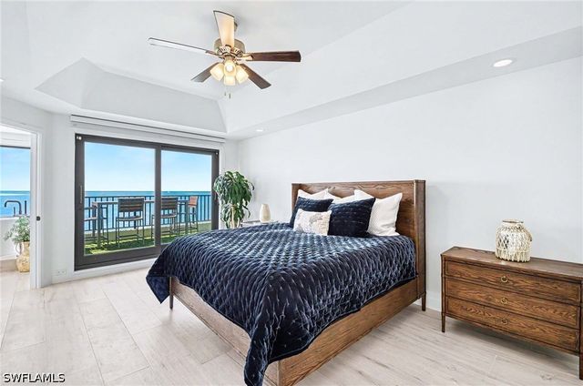 632 La Peninsula BLVD 632, Naples, FL 34113