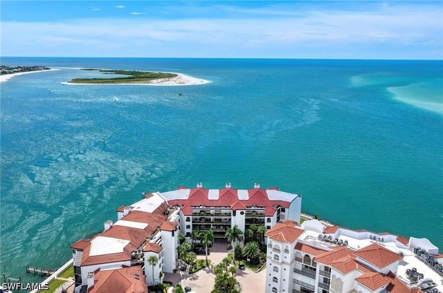 632 La Peninsula BLVD 632, Naples, FL 34113