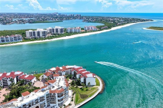 632 La Peninsula BLVD 632, Naples, FL 34113