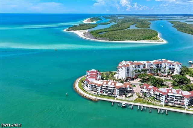 632 La Peninsula BLVD 632, Naples, FL 34113