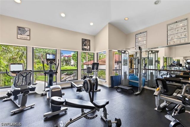 632 La Peninsula BLVD 632, Naples, FL 34113