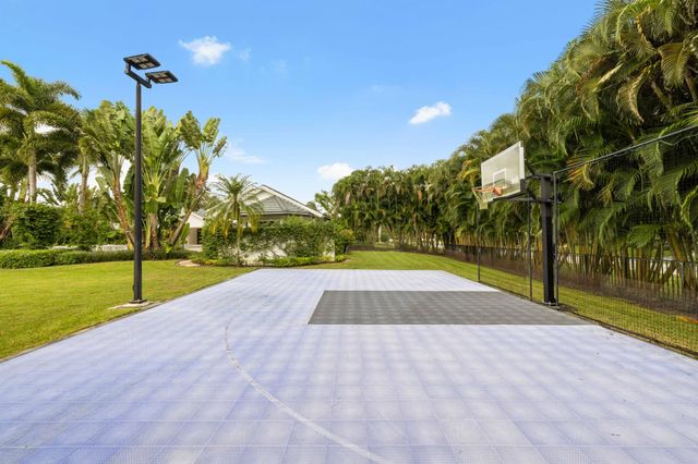 5604 War Admiral Road, Palm Beach Gardens, FL 33418