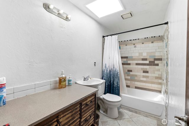 533 E Walnut Street, Shelton, WA 98584