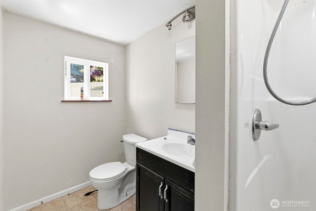 533 E Walnut Street, Shelton, WA 98584