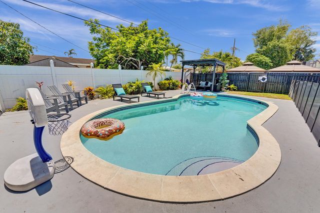 6740 CUSTER Street, Hollywood, FL 33024