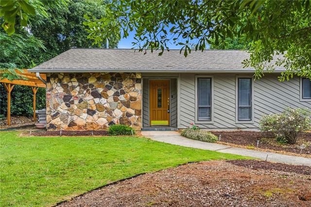 4759 Mockernut Court, Lilburn, GA 30047