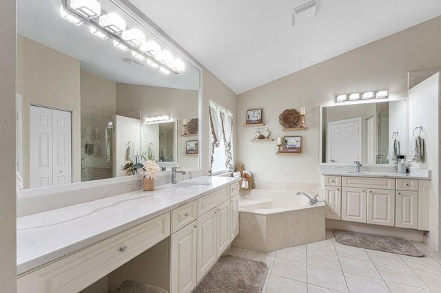 5641 FOUNTAINS Drive S 5641, Lake Worth, FL 33467