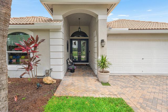 5641 FOUNTAINS Drive S 5641, Lake Worth, FL 33467