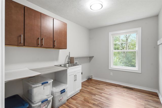 5643 E C Avenue, Richland, MI 49083