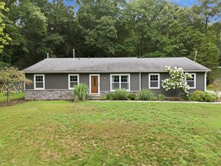 5643 E C Avenue, Richland, MI 49083