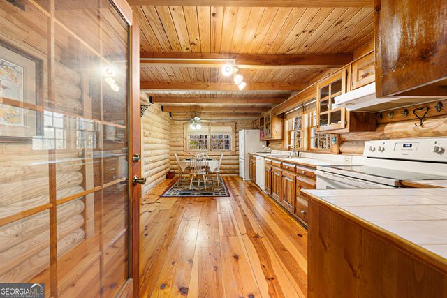 451 Pinecrest Road, Sautee Nacoochee, GA 30571