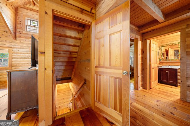 451 Pinecrest Road, Sautee Nacoochee, GA 30571