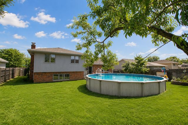 2212 SUSANNA Way, Crest Hill, IL 60403