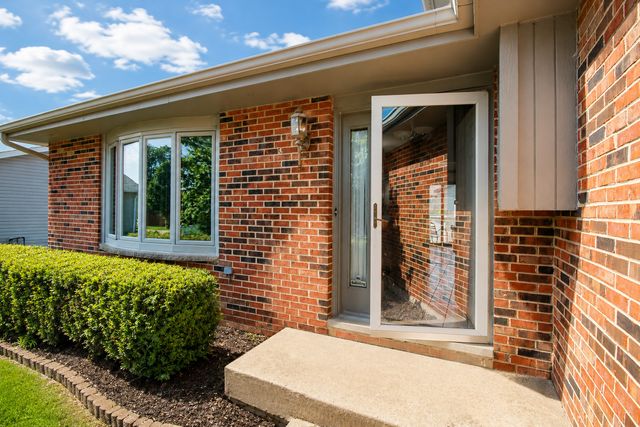 2212 SUSANNA Way, Crest Hill, IL 60403
