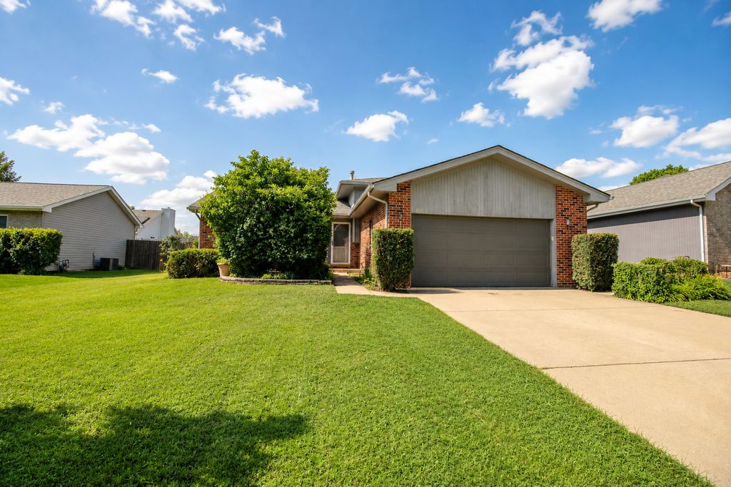 2212 SUSANNA Way, Crest Hill, IL 60403