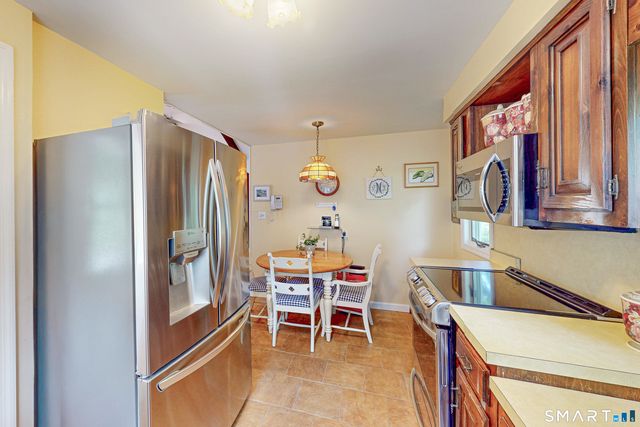 10 Baxter Street, Danbury, CT 06811