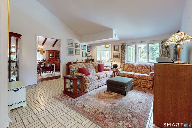 10 Baxter Street, Danbury, CT 06811