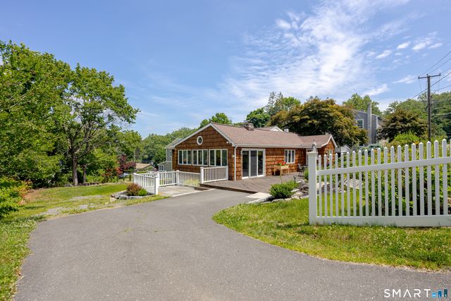 10 Baxter Street, Danbury, CT 06811
