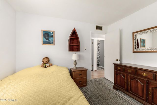 4915 W MORTEN Avenue, Glendale, AZ 85301