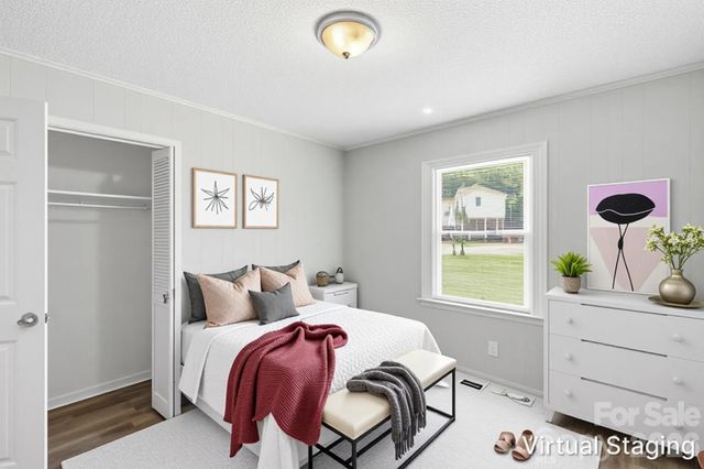5008 Sea Oates Lane, Bessemer City, NC 28016