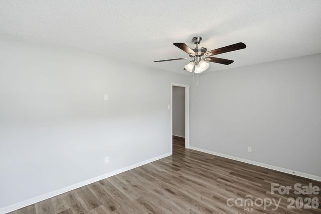 5008 Sea Oates Lane, Bessemer City, NC 28016