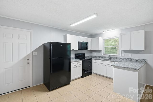 5008 Sea Oates Lane, Bessemer City, NC 28016