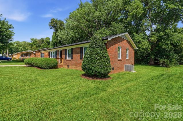 5008 Sea Oates Lane, Bessemer City, NC 28016