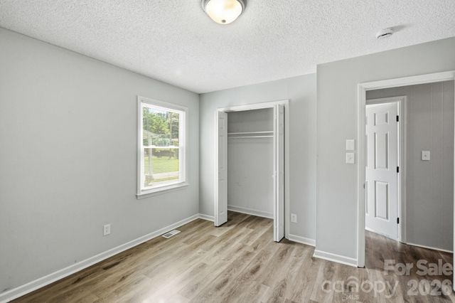 5008 Sea Oates Lane, Bessemer City, NC 28016
