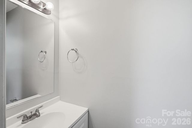 5008 Sea Oates Lane, Bessemer City, NC 28016