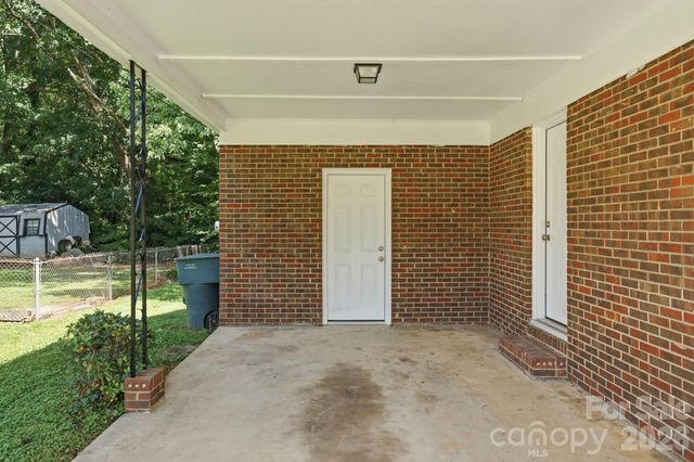 5008 Sea Oates Lane, Bessemer City, NC 28016